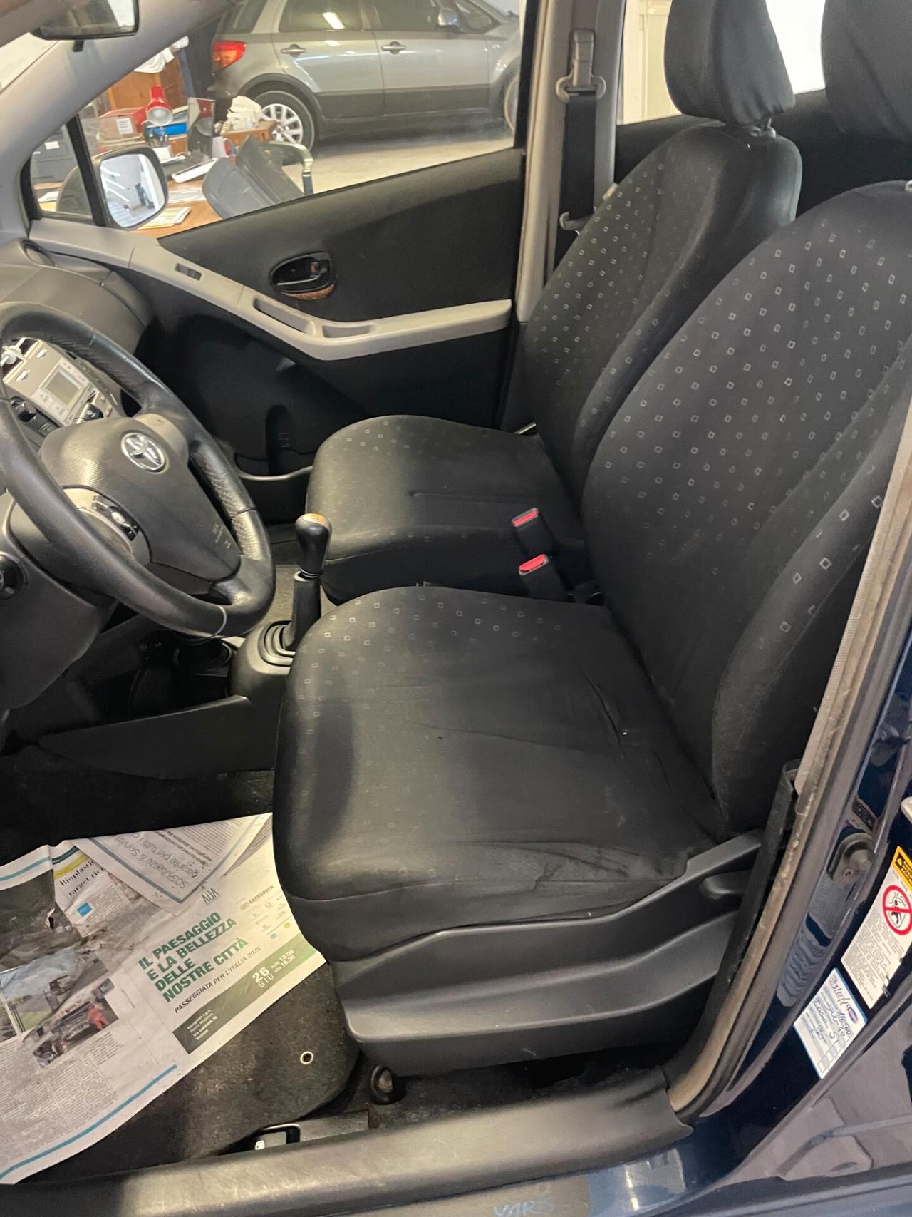 Toyota Yaris 1.0 5 porte Now FULL TAGLIANDATA NEOPATENTATI