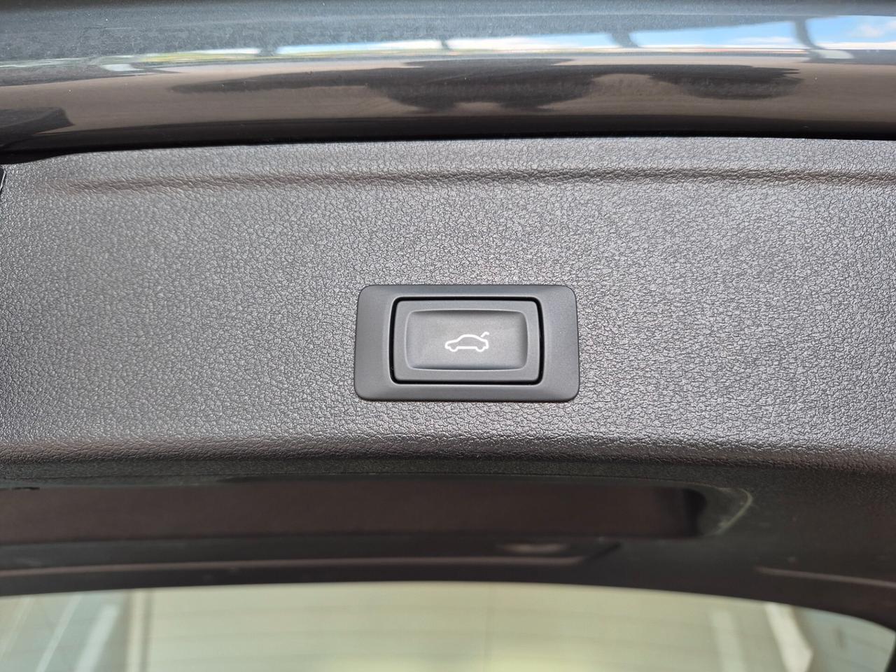 Audi A4 Avant 35 tdi MHEV S TRONIC NAVI CARPLAY FULL-LED