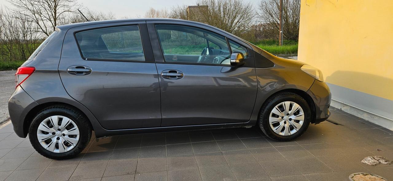 Toyota Yaris 1.0 5 porte GPL