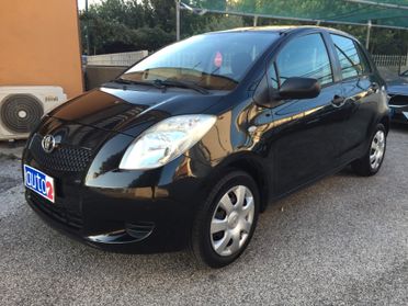 Toyota Yaris 1.0 5 porte Sol X NEOPATENTATI