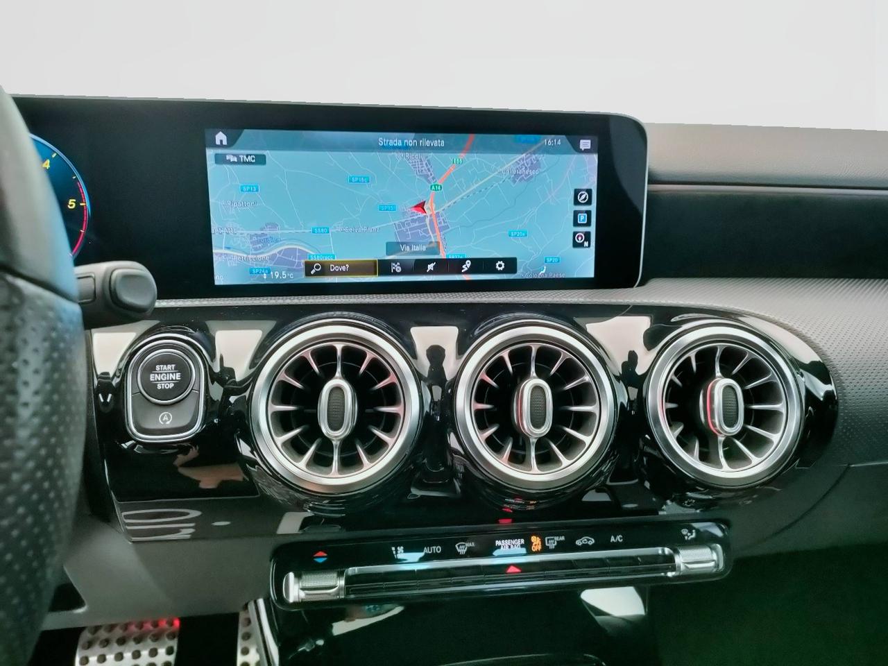 Mercedes-Benz Classe A - W177 2018 - A 180 d Premium auto