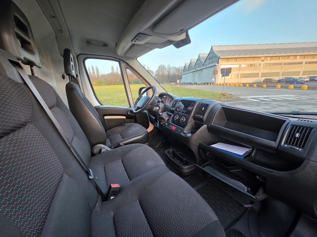 Peugeot Boxer 335 2.2 BlueHDi 140 S&S PC-TN Furgone