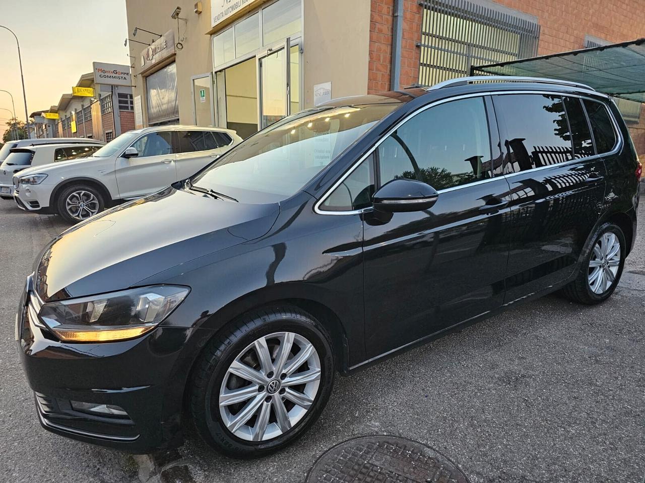 Volkswagen Touran 2.0 TDI 150cv DSG Highline*Navi*7Posti*Euro6*