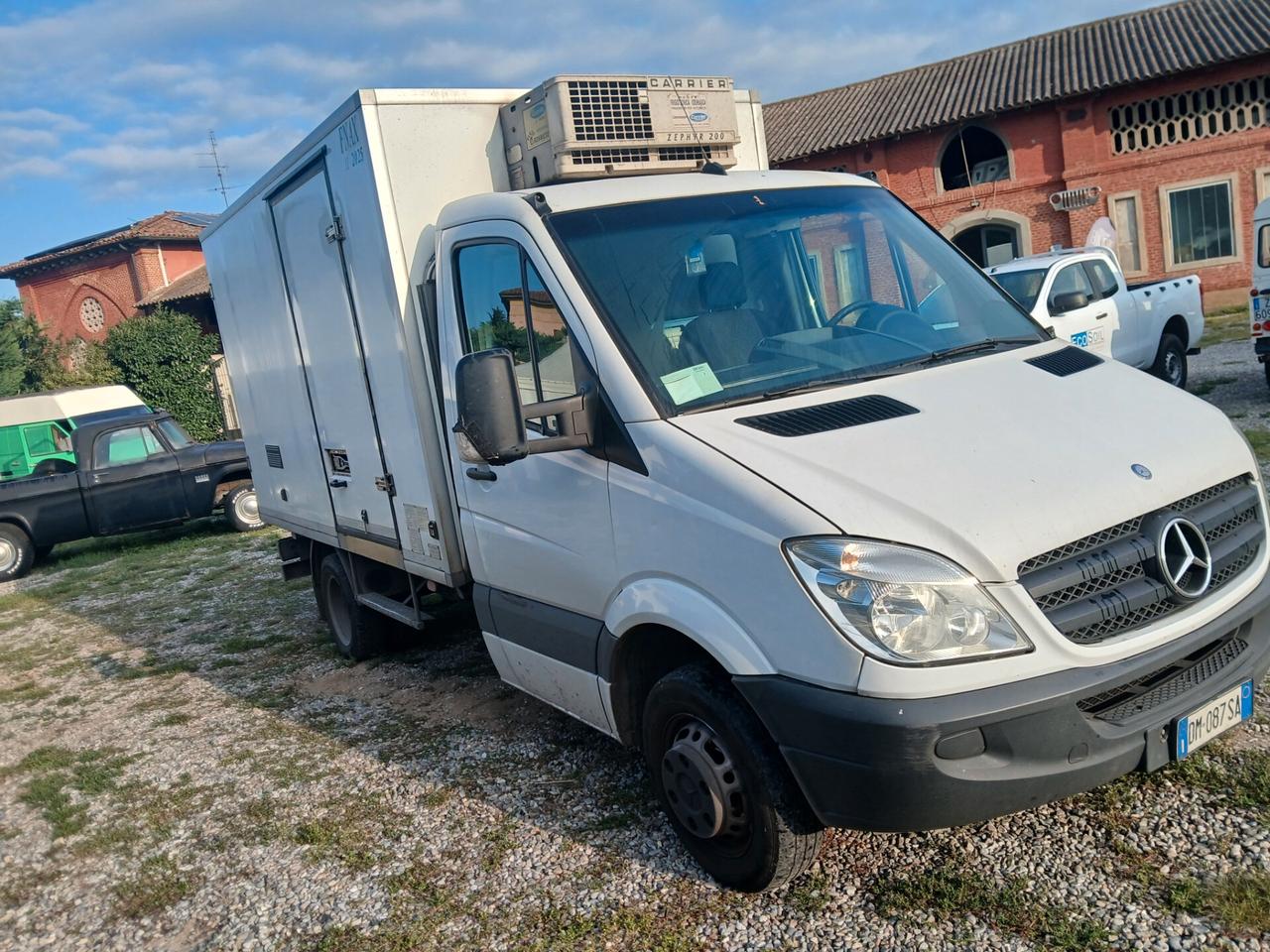Mercedes 315 con cella