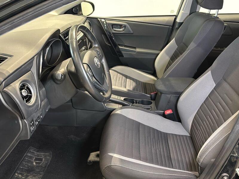 Toyota Auris 1.8 Hybrid E-CVT Active