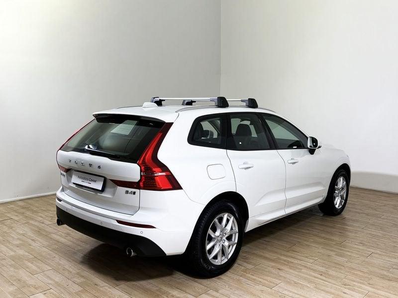 Volvo XC60 B4 D AWD automatico Momentum