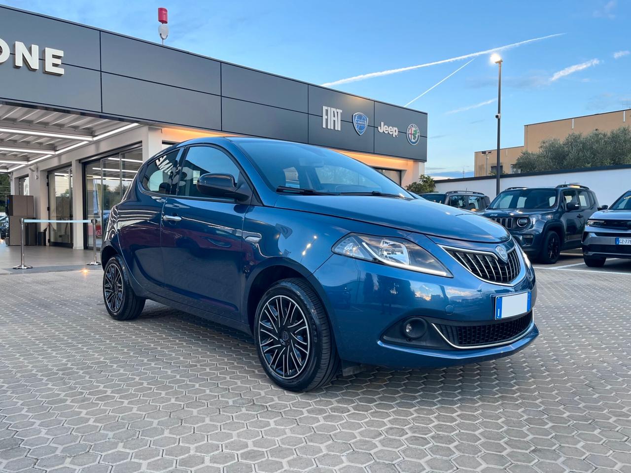Lancia Ypsilon 1.0 FireFly 5 porte S&S Hybrid Gold