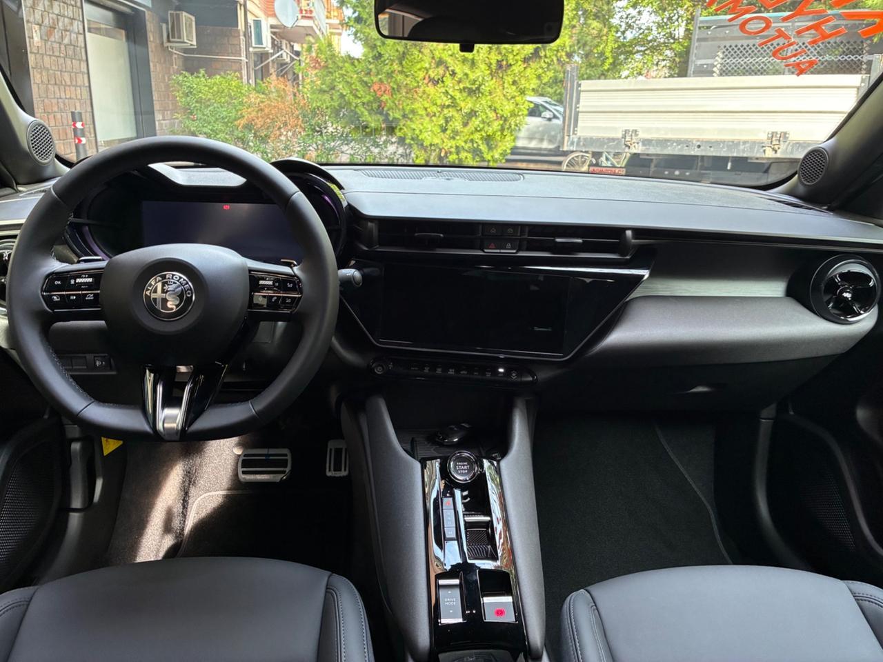 Alfa Romeo Junior 1.2 145 CV Hybrid eDCT6 Ti