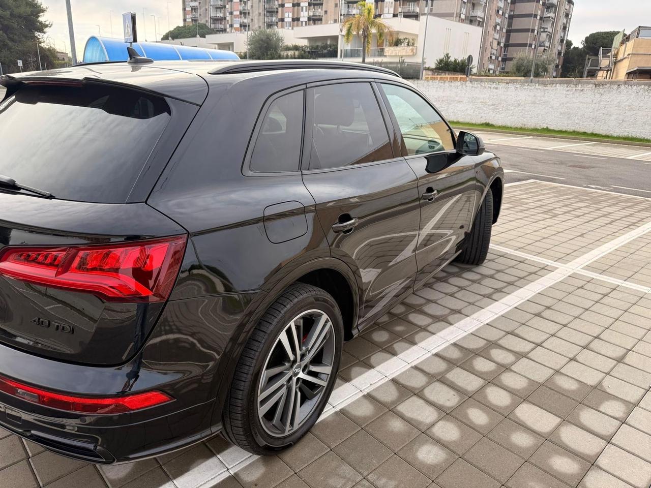 AUDI Q5 40 TDI 2.0 190 CV S TRONIC S LINE EDITION IDENTITY BLACK