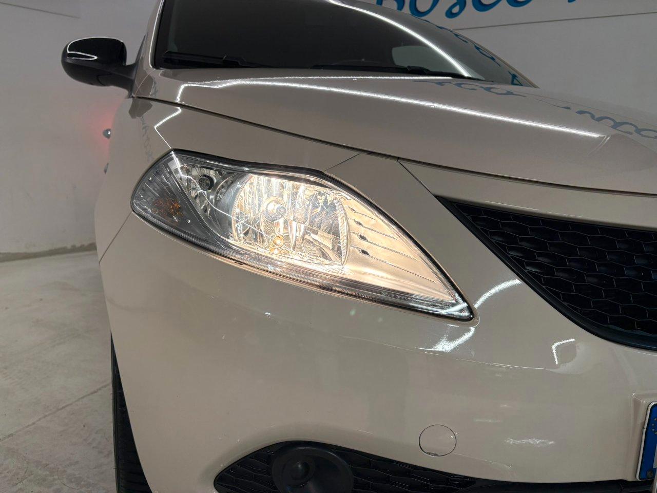 Lancia Ypsilon 5 Porte Ypsilon 1.2 Gold 69cv my16
