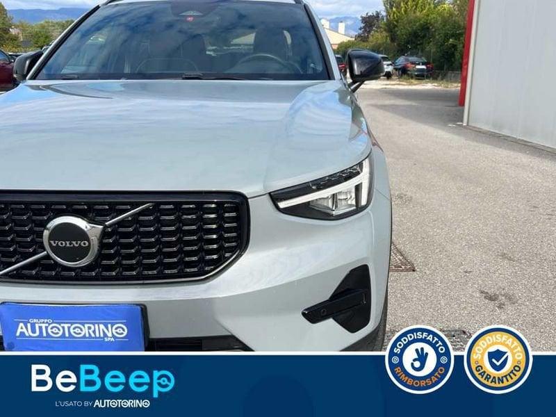 Volvo XC40 2.0 B3 PLUS DARK AUTO