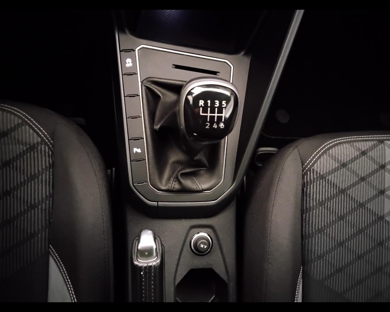 VOLKSWAGEN Taigo - Taigo 1.0 tsi R-Line 110cv