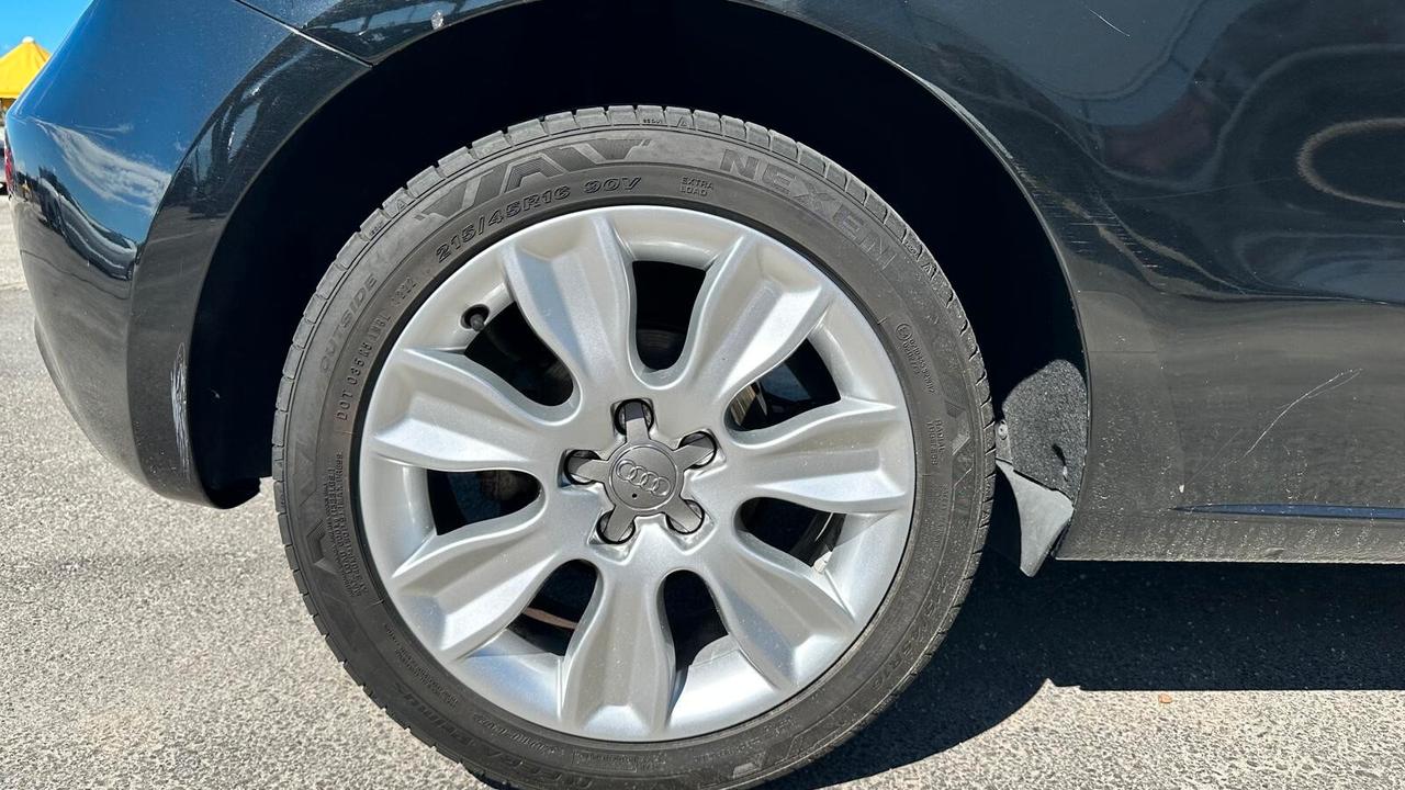 Audi A1 1.6 TDI Attraction KM CERTIFICATI-UNICO PROPRIETARIO