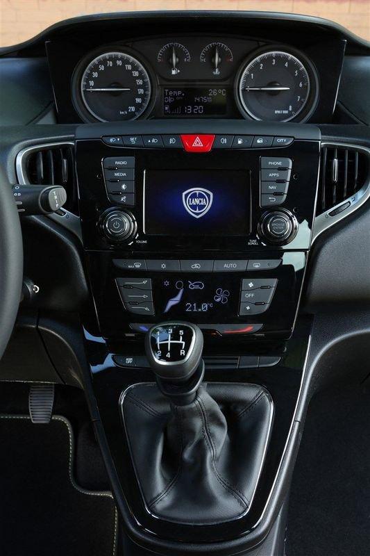 Lancia Ypsilon III 2015 1.0 firefly hybrid Silver s&s 70cv