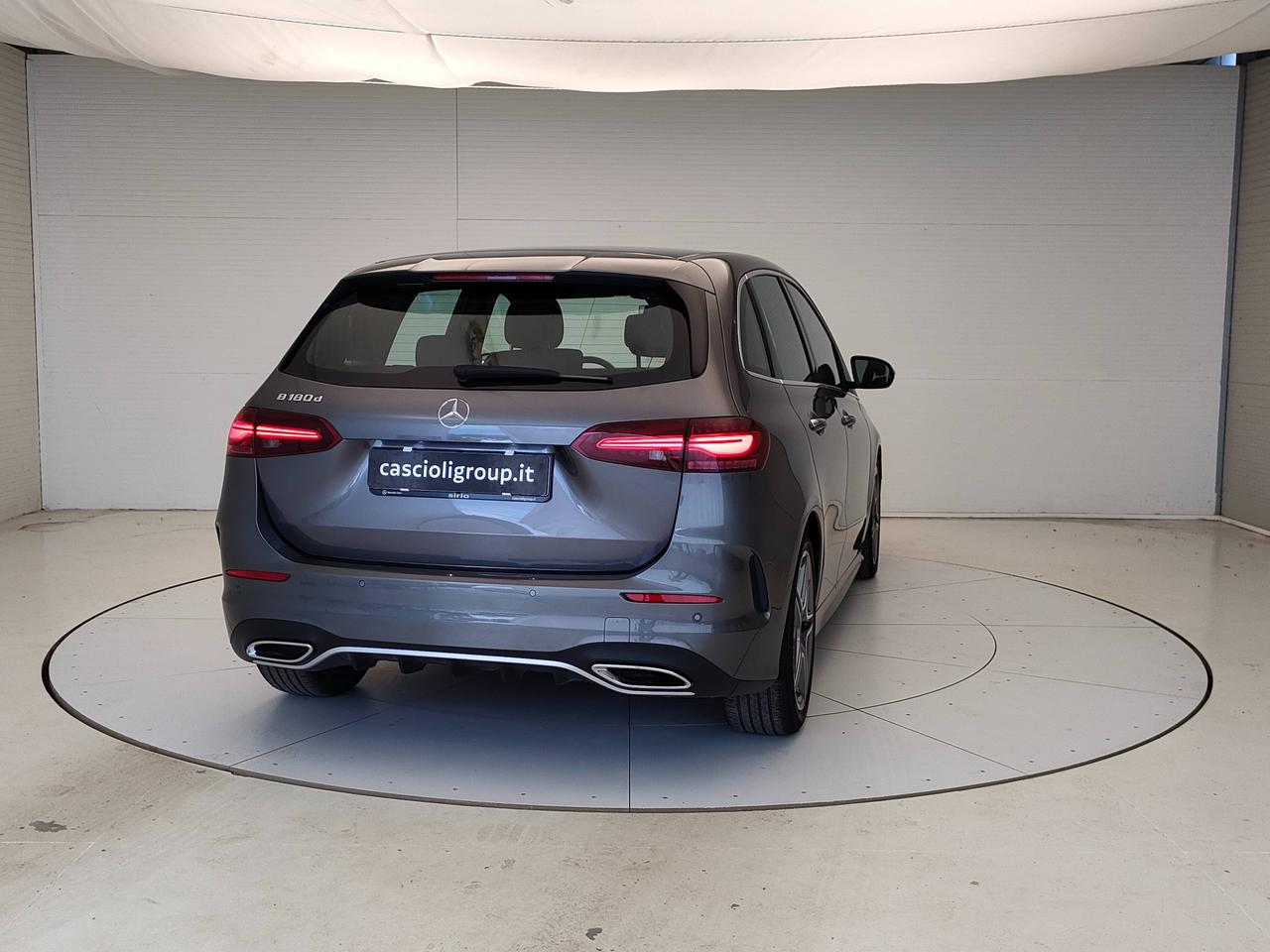 Mercedes-Benz Classe B - W247 2023 - B 180 d AMG Line Advanced Plus auto