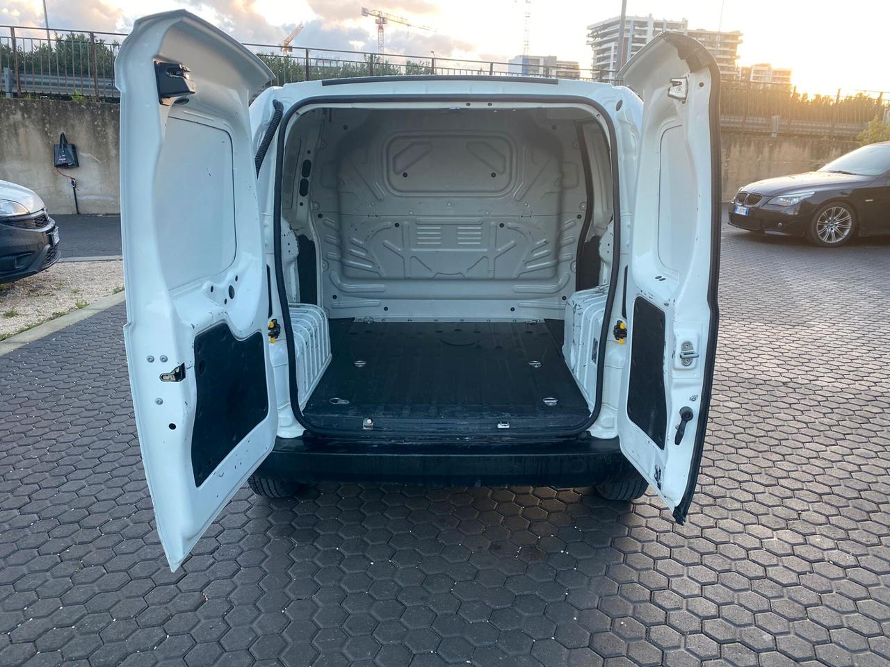 Fiat Fiorino Cargo 1.3 MJ , 75 cv Anno 2014 Euro 5B