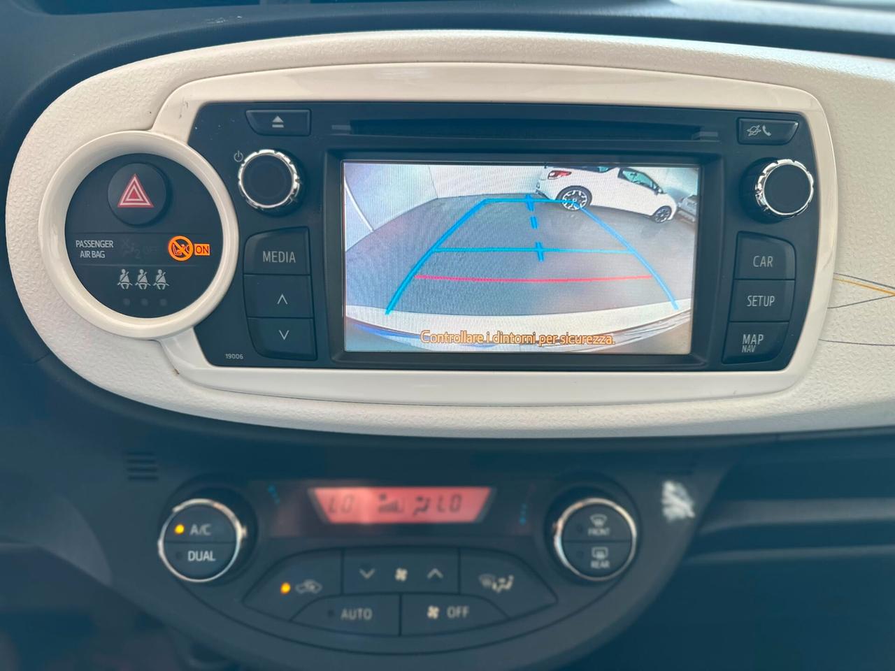 Toyota Yaris 1.0 5 porte Lounge 2014