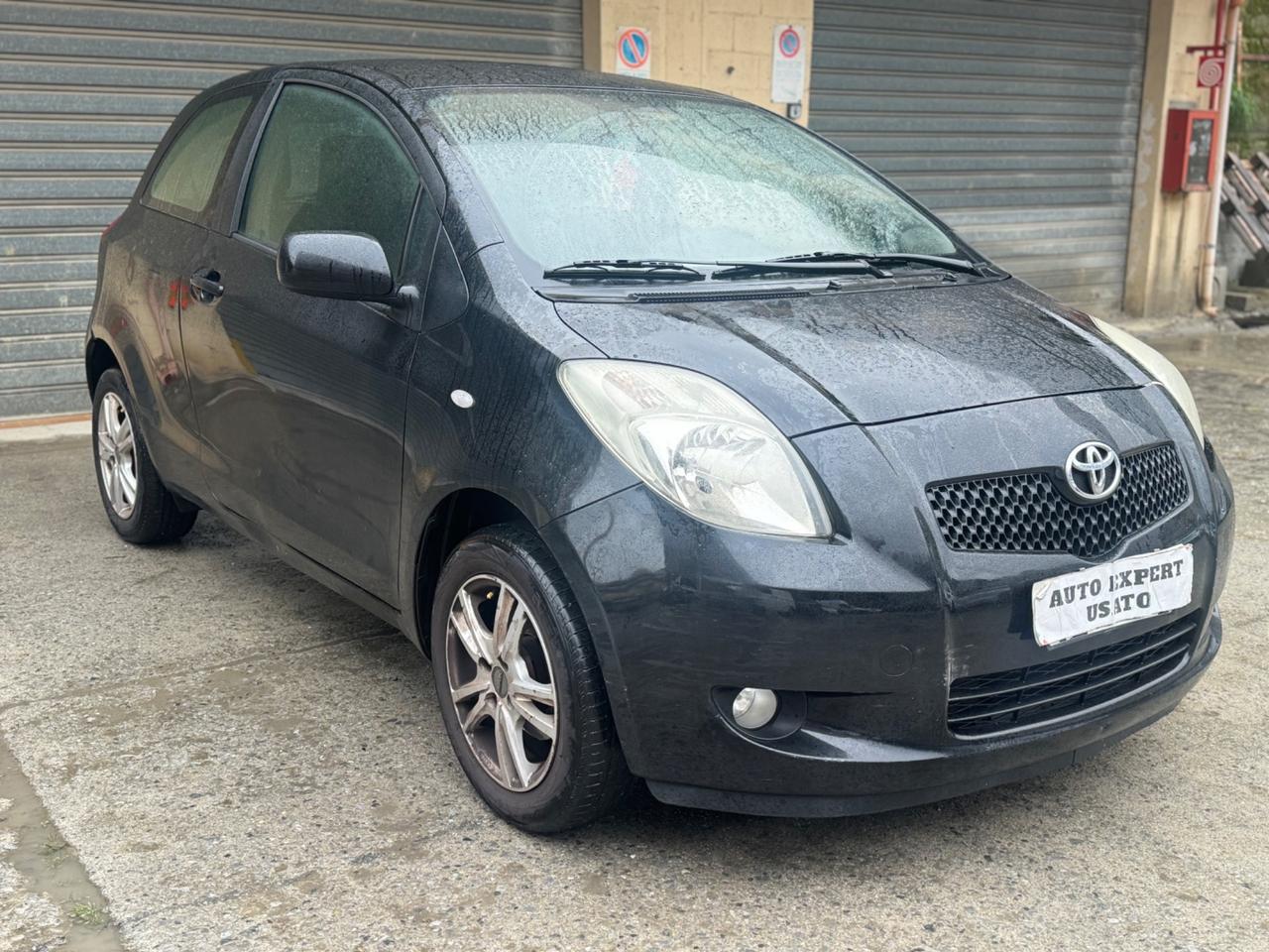 Toyota Yaris 1.0 3 porte Sol