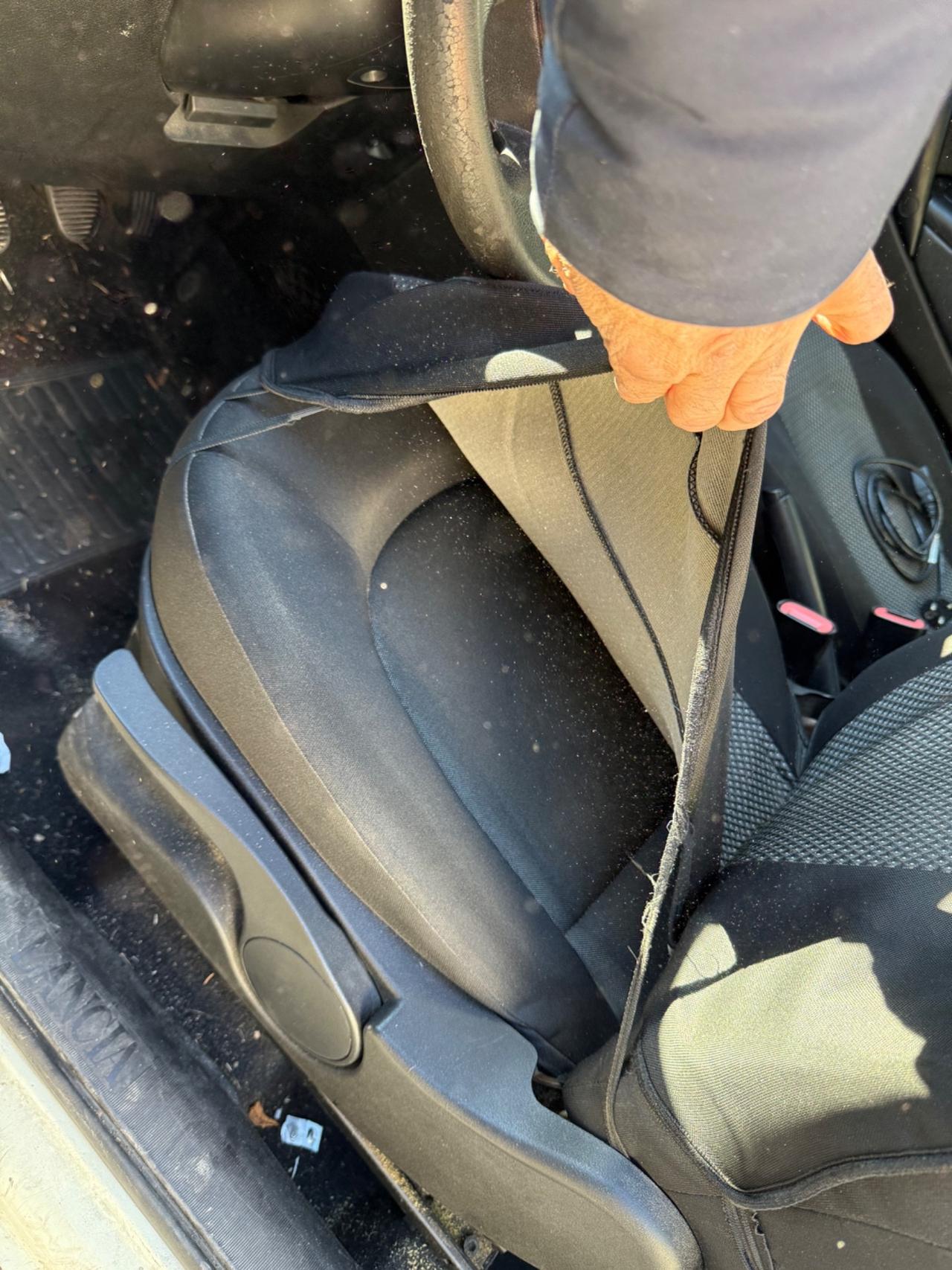 Lancia Ypsilon 1.3 MJT 75 CV Unyca