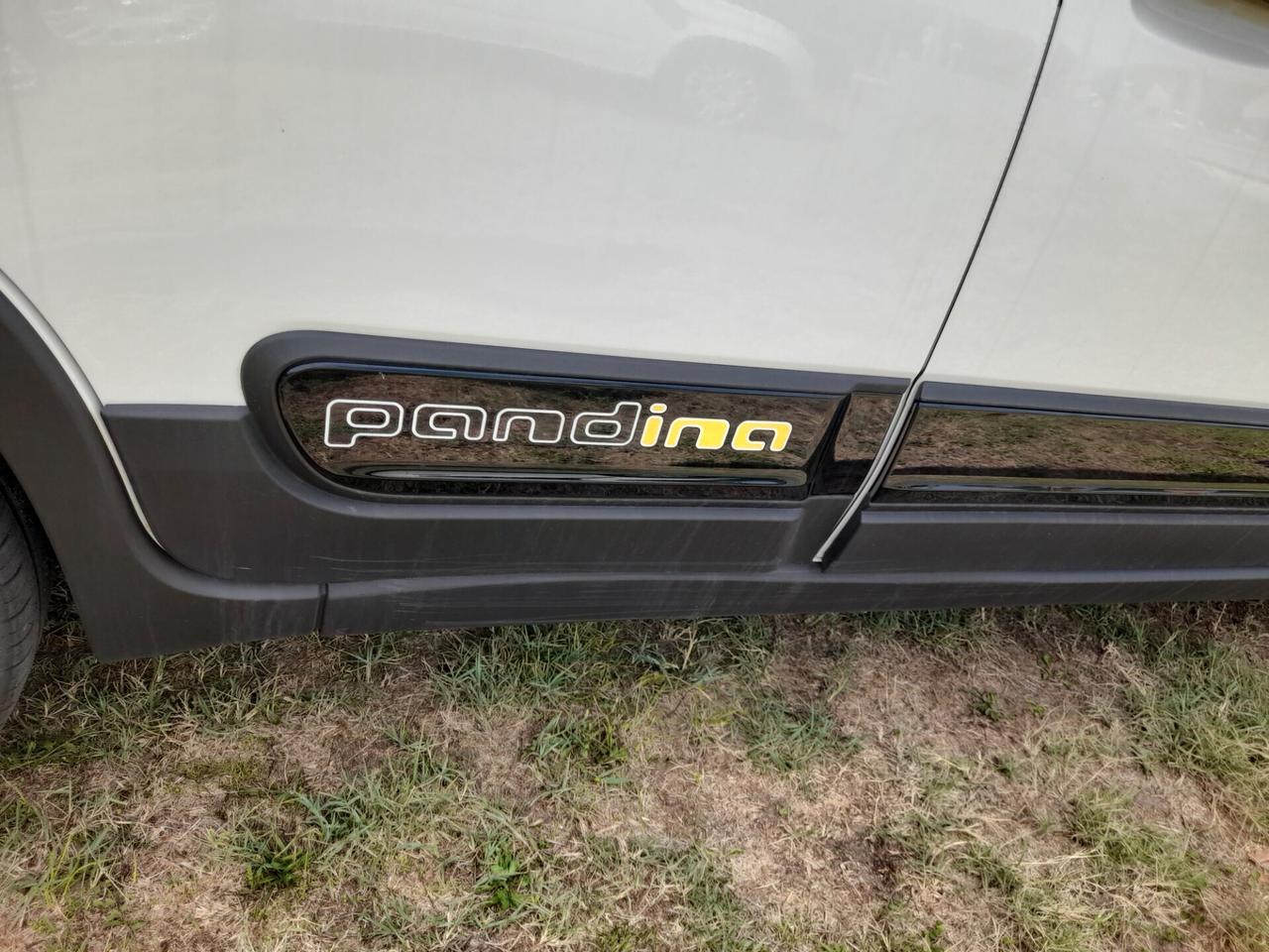 Fiat Panda Cross 1.0 Hybrid Promo