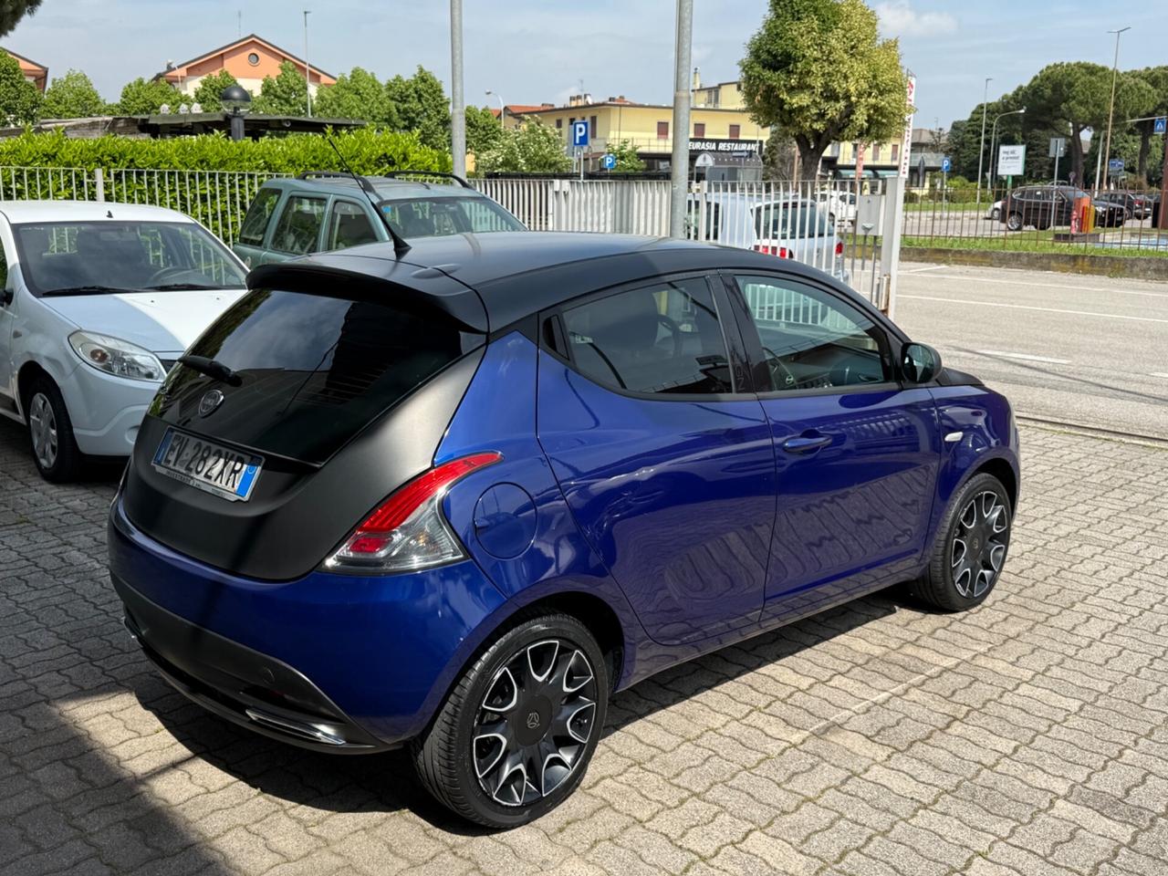 Lancia Ypsilon S momodesign 1.2 69 CV 5 porte