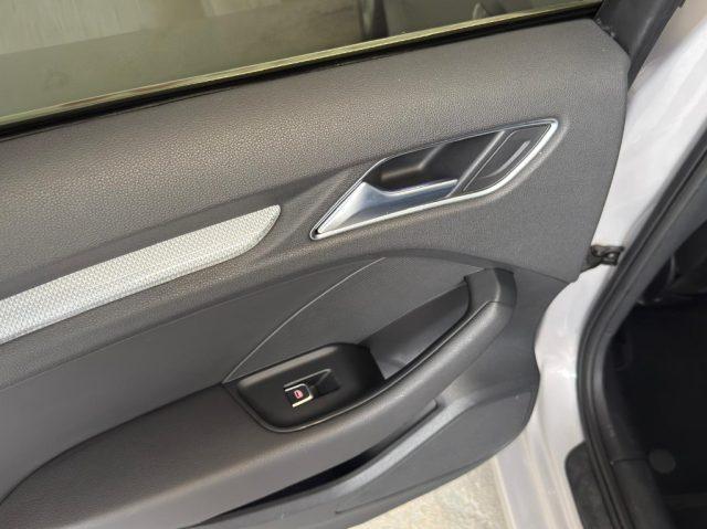 AUDI A3 Sedan 1.4 TFSI Ambient