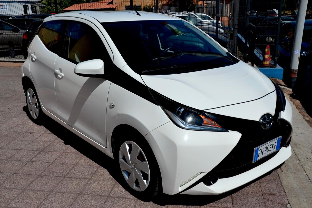Toyota Aygo 1.0 69CV X-PLAY AUTOMATICA **PREZZO REALE**
