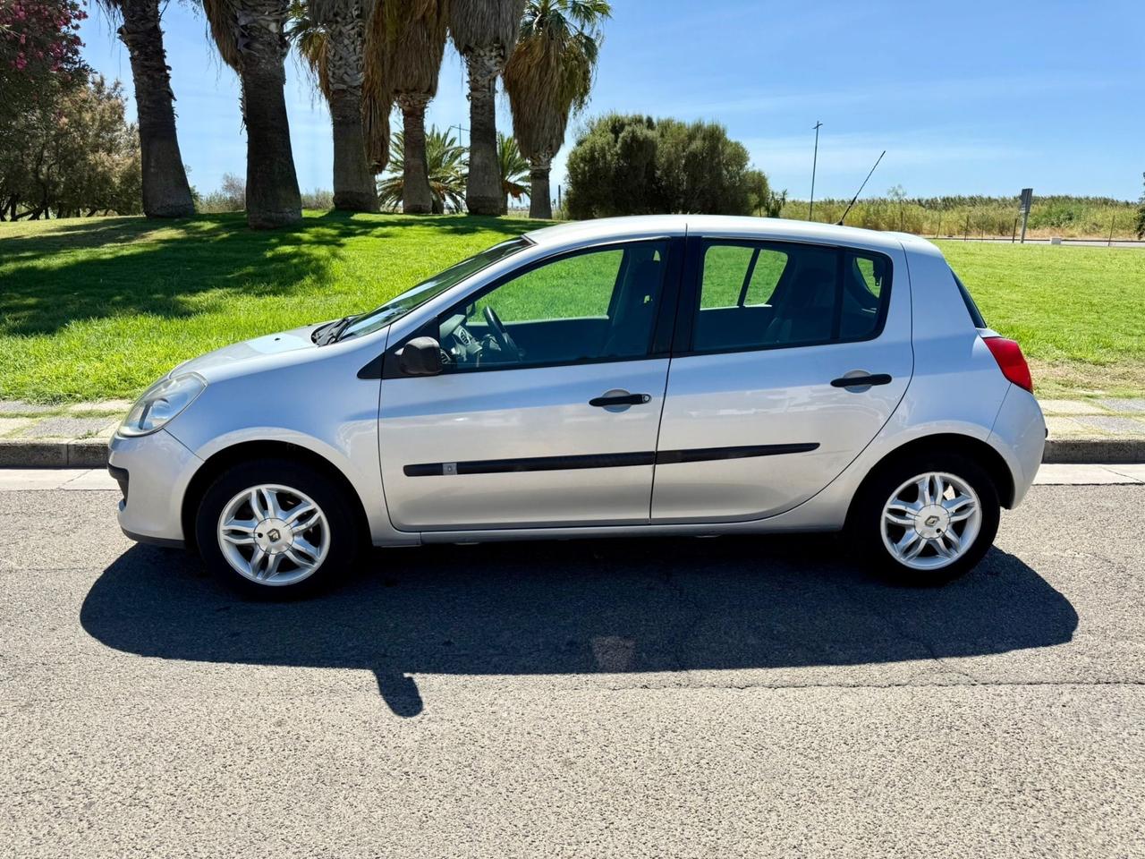 Renault Clio 1.5 Diesel 5 porte -Neopatentati