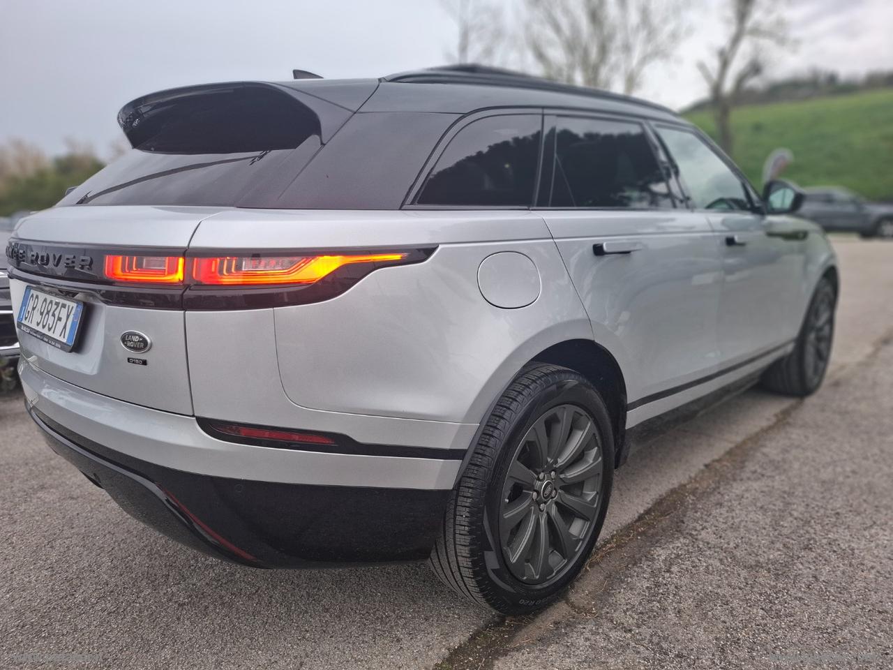 LAND ROVER RR Velar 2.0D I4 180 CV R-Dynamic HSE
