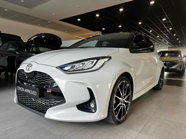 TOYOTA Yaris YARIS GR SPORT 1.5 HYBRID 130