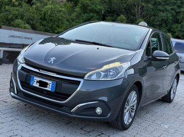 Peugeot 208 PureTech 82 3 porte Allure