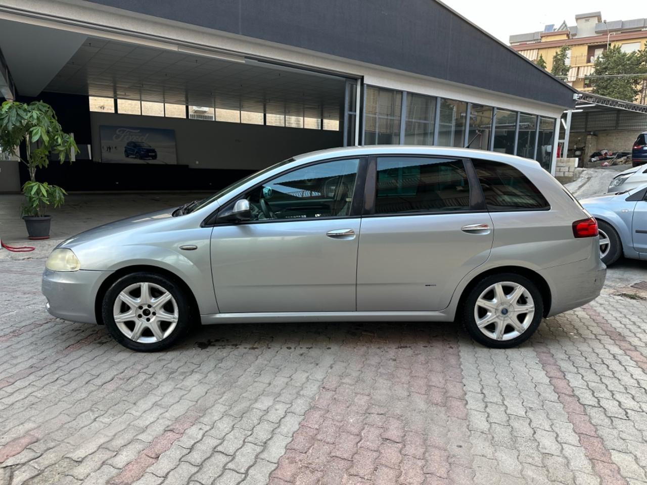 Fiat Croma 1.9 Multijet 16V Emotion 2006