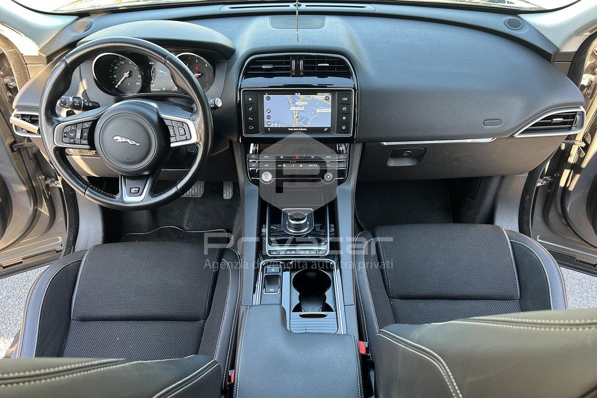 JAGUAR F-Pace 2.0 D 180 CV AWD aut. R-Sport