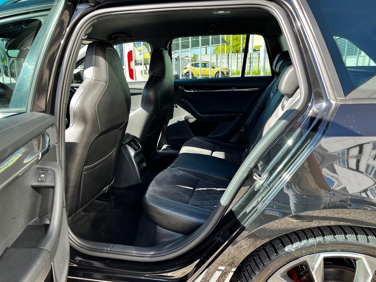 Skoda Octavia RS 2.0 TDI 184cv 4x4 DSG FULL OPTIONAL
