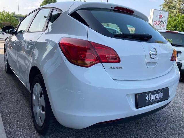 OPEL Astra 1.4 100CV 5 porte Cosmo
