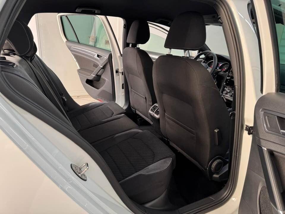 Volkswagen Golf 7.5 1.6 TDI 115 CV 5p. R-line 2018