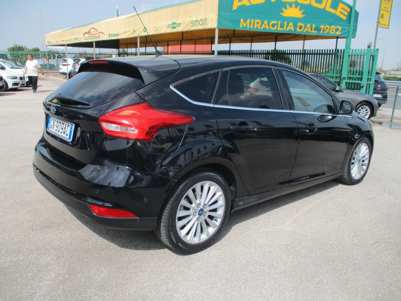 Ford Focus Ford Focus 1.5 TDCI 120CV E6 TITANIUM NAVI/PDC/XENON KM CERTI
