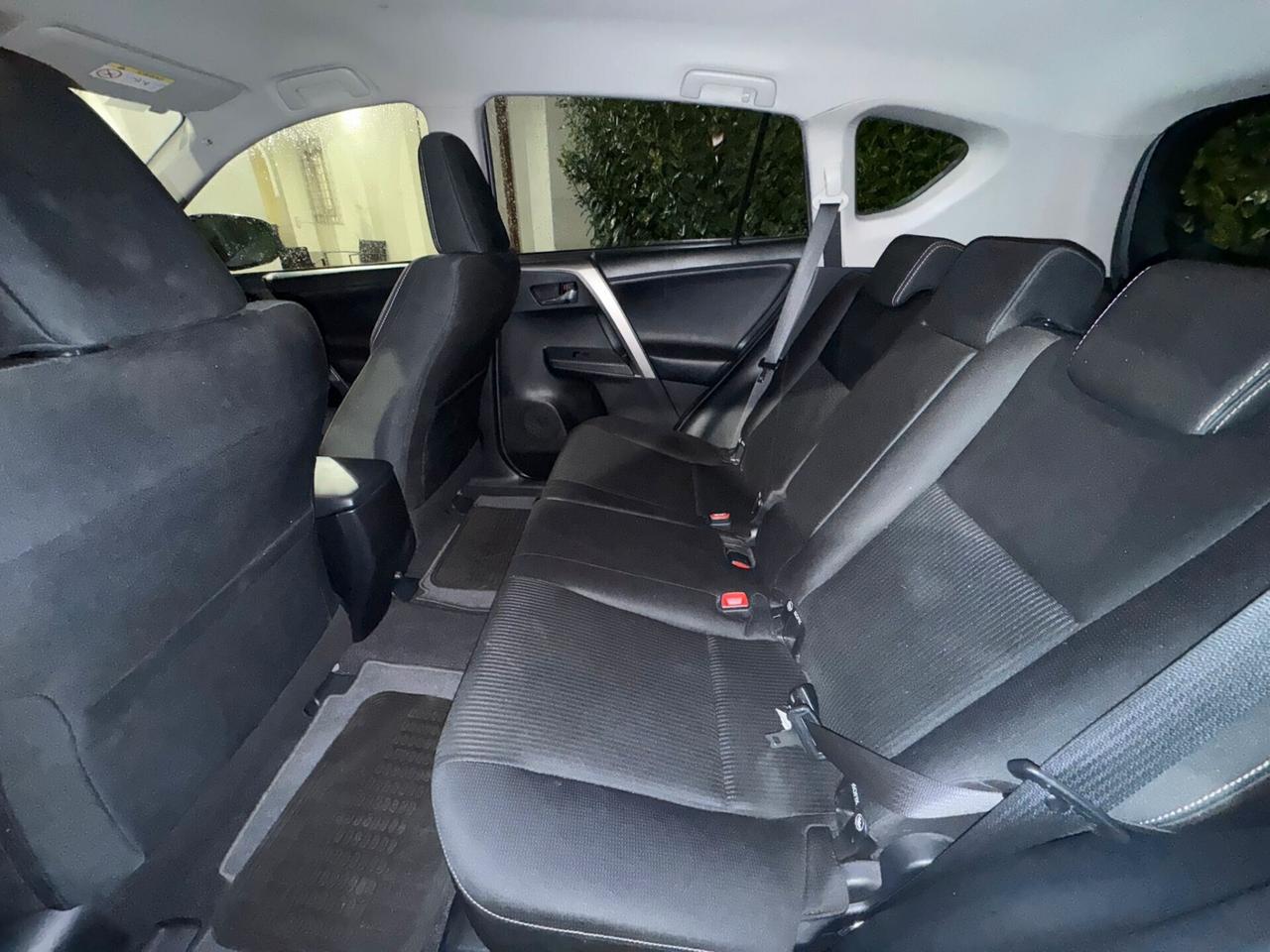 Toyota RAV 4 RAV4 2.0 D-4D 2WD Style