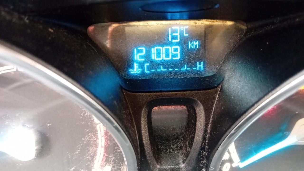 Ford fiesta 5P-1.5 tdci/75cv-full-2014
