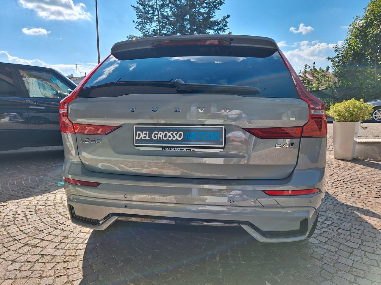 Volvo XC 60 XC60 B4 (d) AWD automatico Ultimate Dark