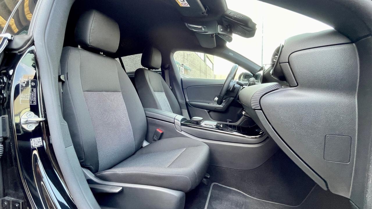 MERCEDES-BENZ CLA 180D EXECUTIVE 2.0 116CV - VIRTUAL COCKPIT, GANCIO TRAINO, NEOPATENTATI