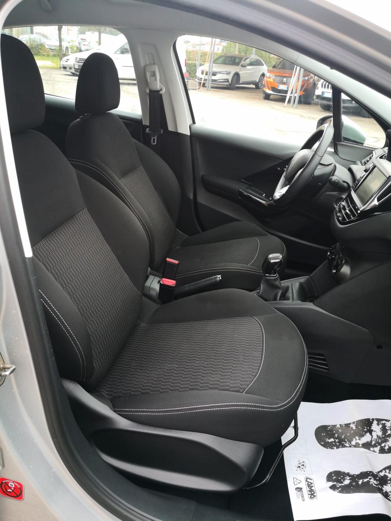 Peugeot 208 PureTech 1.2 82CV 5p. ***NEOPATENTATI***UNIPROPRIETARIO***