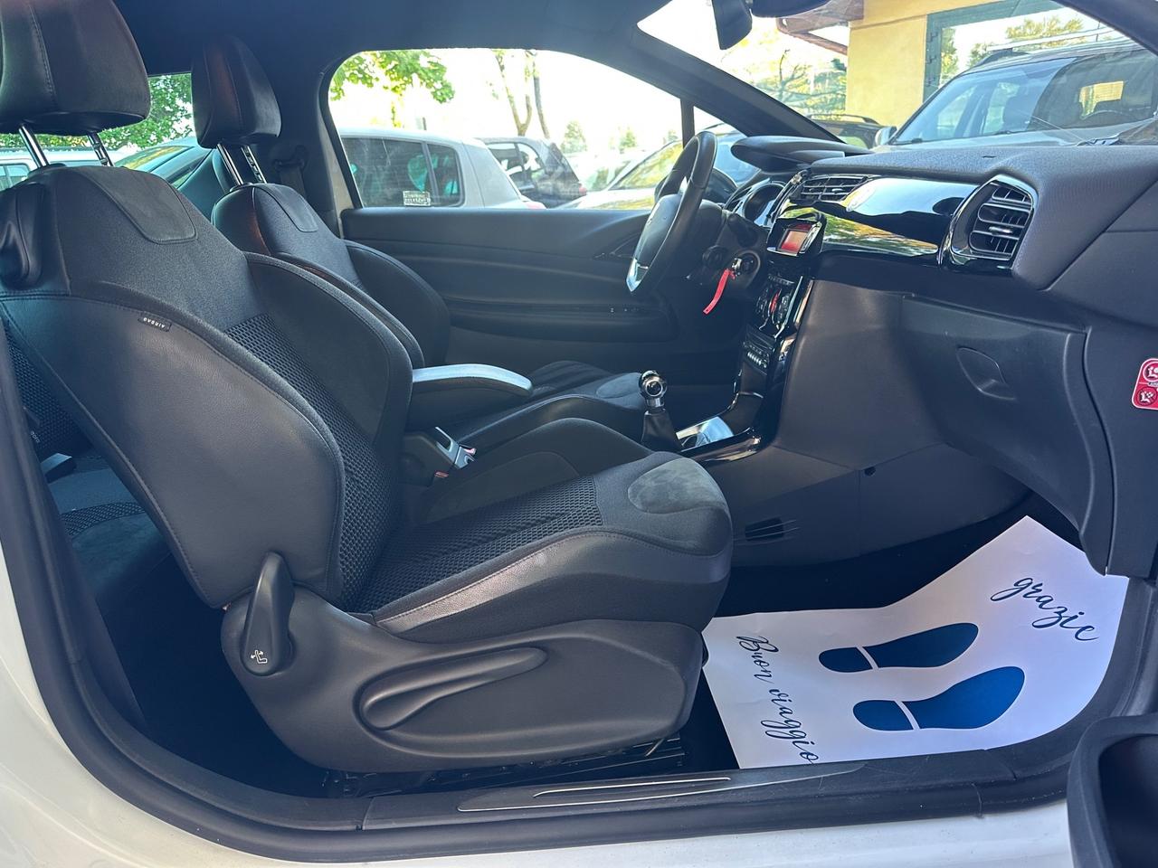 Ds DS3 3 1.2 VTi 82 So Chic