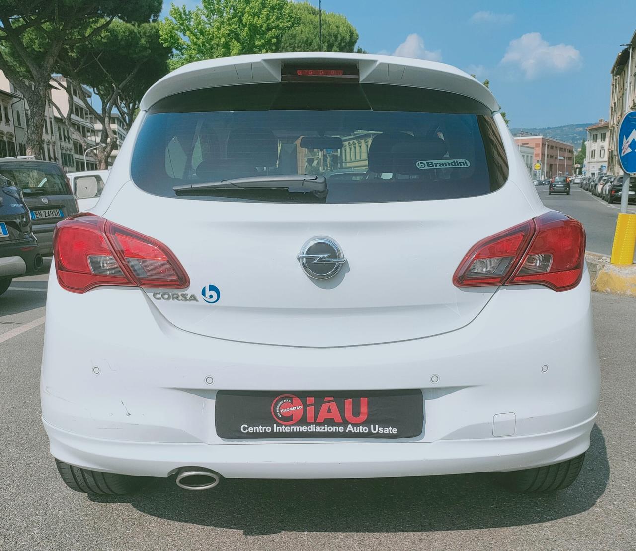 Opel Corsa 1.2 Coupé b-Color Neopatentati