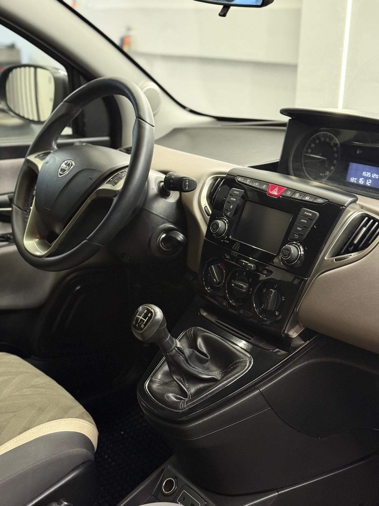 Lancia Ypsilon 1.3 MJT 16V 95 CV 5 porte S&S Opening Edition