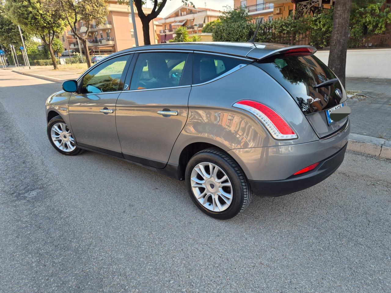 Lancia Delta oro 1.6 MJT 120cv anno 09