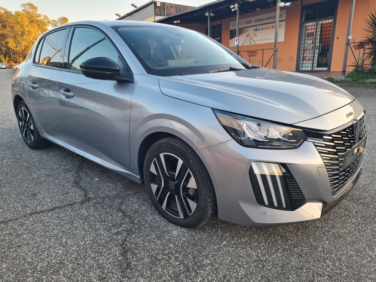 Peugeot 208 1.2 5 porte Allure*NAVIGATORE*CAMERA*PDC*