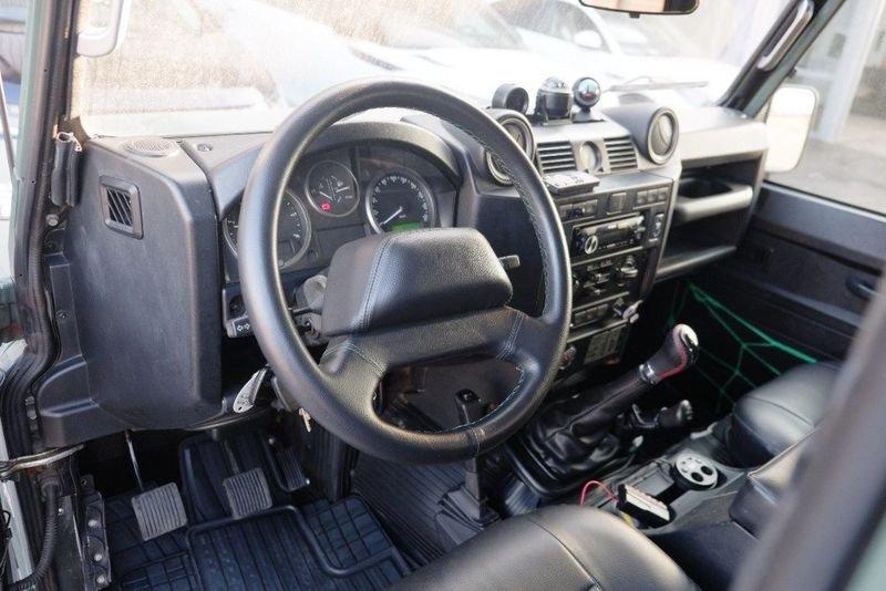 Land Rover Defender 90 2.4 TD4 Station Wagon S