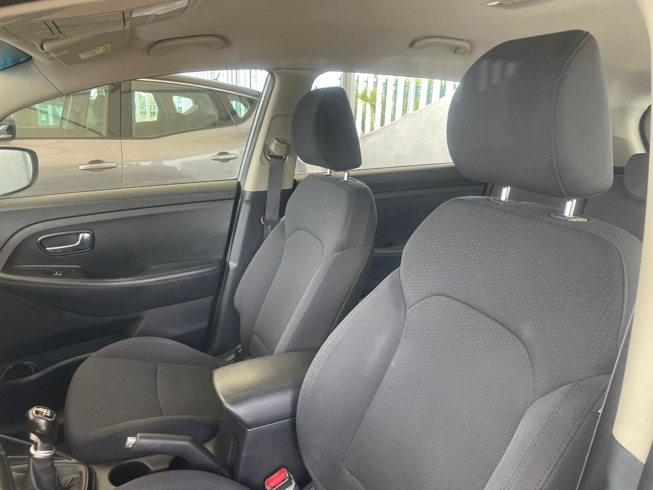 Kia Carens 1.7 CRDi 115 CV Cool