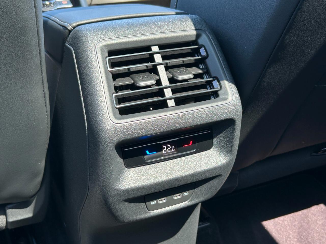 Volkswagen Tiguan 2.0 tdi R-Line 150cv dsg MY24